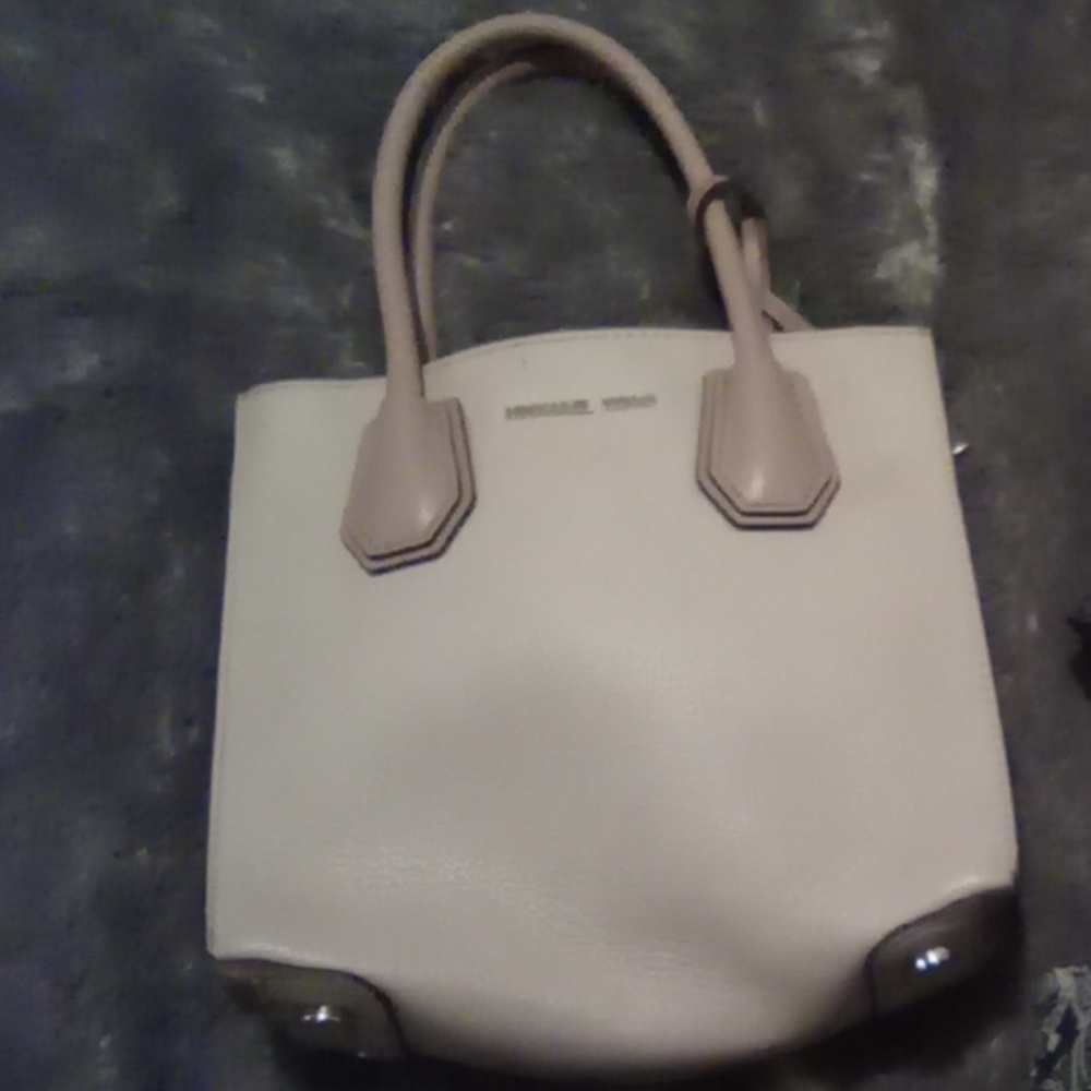 Micheal korrs purse